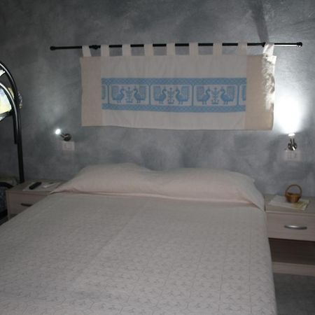 La Pavoncella Bed & Breakfast วิลลาปุตซู ภายนอก รูปภาพ