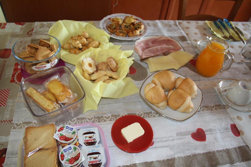 La Pavoncella Bed & Breakfast วิลลาปุตซู ภายนอก รูปภาพ