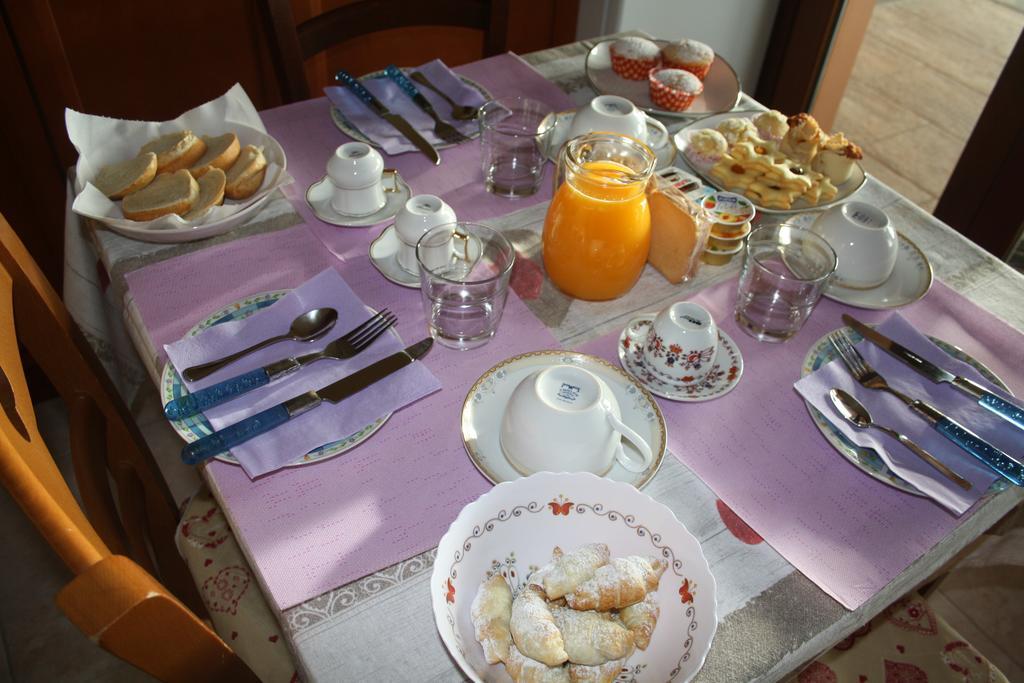 La Pavoncella Bed & Breakfast วิลลาปุตซู ภายนอก รูปภาพ