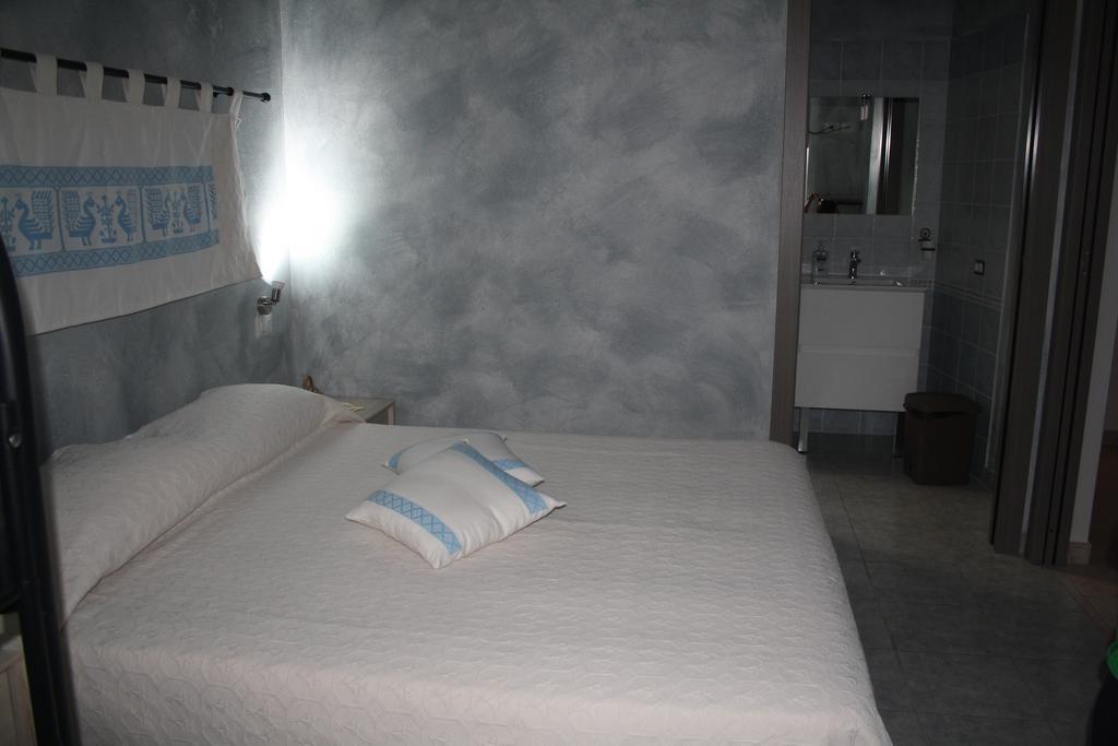 La Pavoncella Bed & Breakfast วิลลาปุตซู ภายนอก รูปภาพ